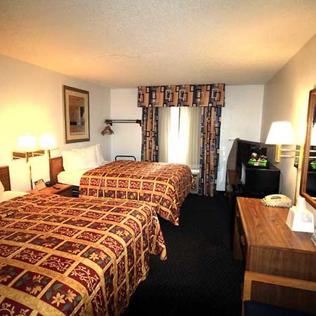 Norwood Inn And Suites - Minneapolis-St Paul Roseville Zewnętrze zdjęcie