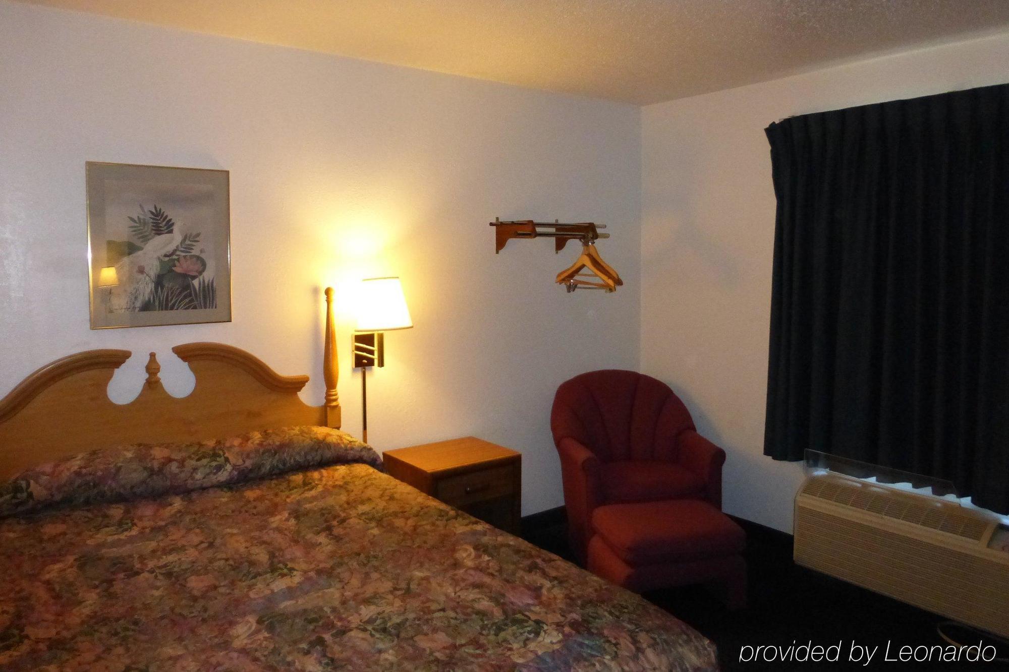 Norwood Inn And Suites - Minneapolis-St Paul Roseville Zewnętrze zdjęcie