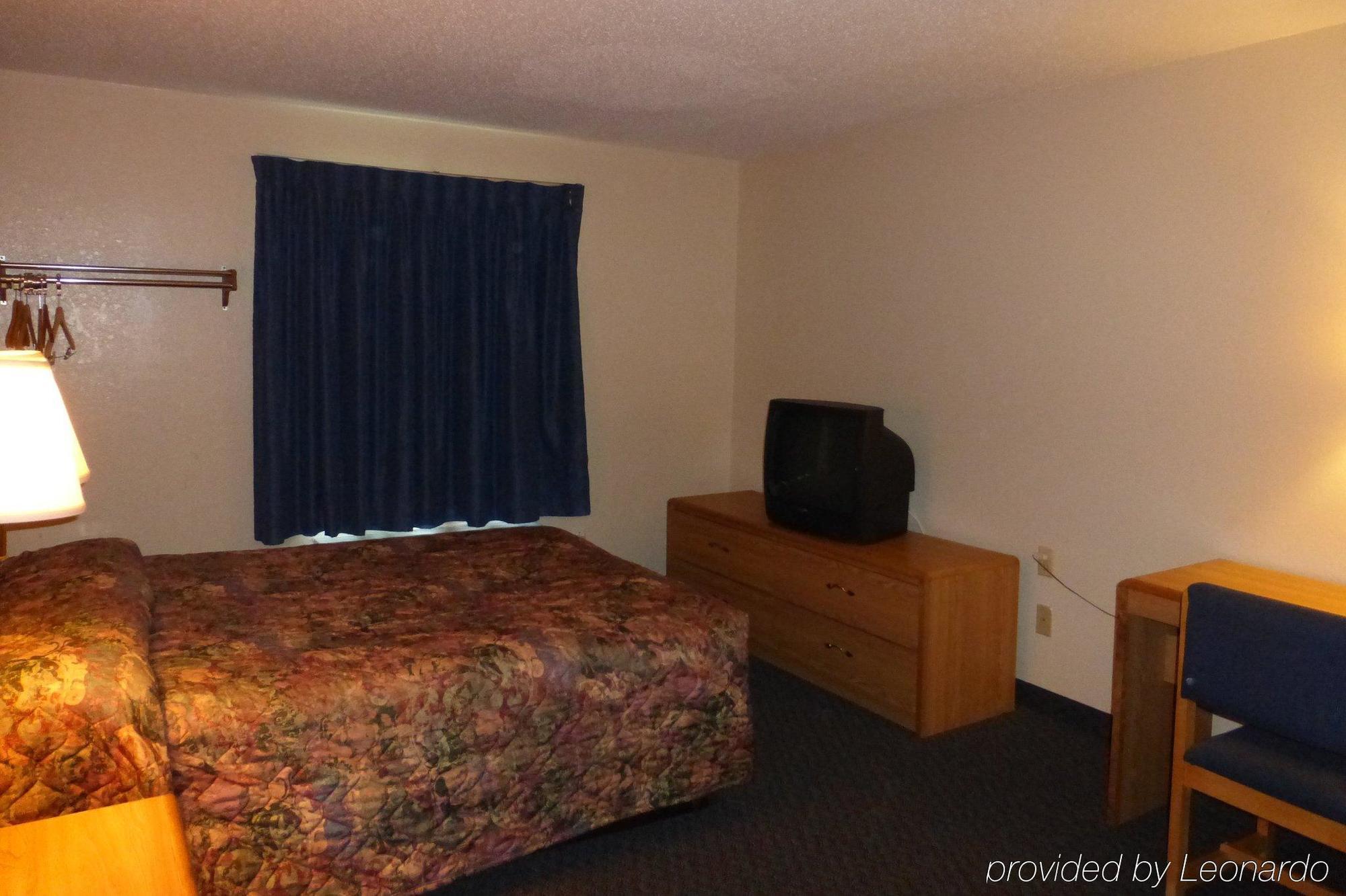 Norwood Inn And Suites - Minneapolis-St Paul Roseville Zewnętrze zdjęcie