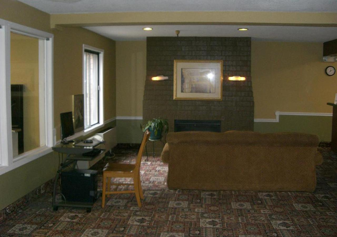 Norwood Inn And Suites - Minneapolis-St Paul Roseville Zewnętrze zdjęcie
