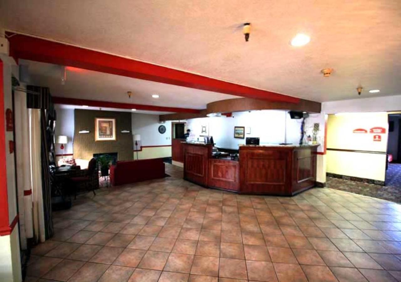 Norwood Inn And Suites - Minneapolis-St Paul Roseville Zewnętrze zdjęcie