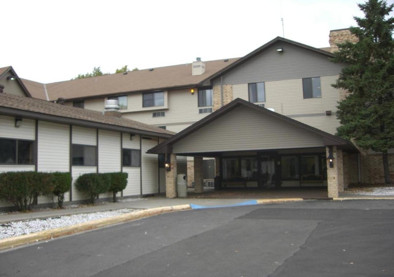 Norwood Inn And Suites - Minneapolis-St Paul Roseville Zewnętrze zdjęcie